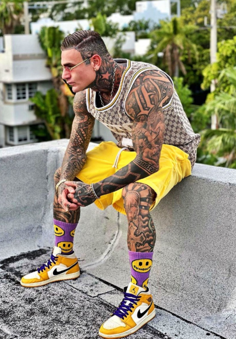 thanhdaica revealing adrianomiami magical tattoo masterpieces that millions around the world love 64c8dbac9a4a7 Revealing Adrianomiami Magical Tattoo Masterpieces That Millions Around The World Love