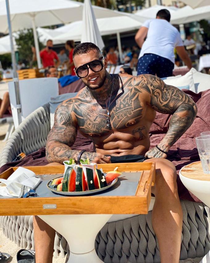 thanhdaica revealing the mysterious and seductive tattoo d art of the romanian last boss a global fever that captivated millions of people 64ca3b2ebd921 Revealing The Mysterious And Seductive Tattoo 3d Art Of The Romanian Last Boss: A Global Fever That Captivated Millions Of People 2023