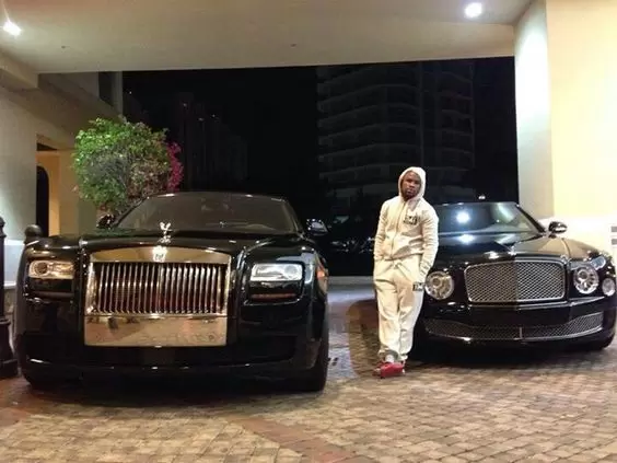 075a925d955fb5cd2185468c6eee0f57 1 Floyd Mayweather's Lavish Birthday Party, Including Supercars And Planes, Cost Up To 1 Billion Usd