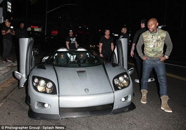 Floyd Mayweather1459307651 Mayweather "spends A Lot Of Money" On Flying Supercars And Limited Editions, No Longer A Billionaire, Still Richer Than Ronaldo In Every Way