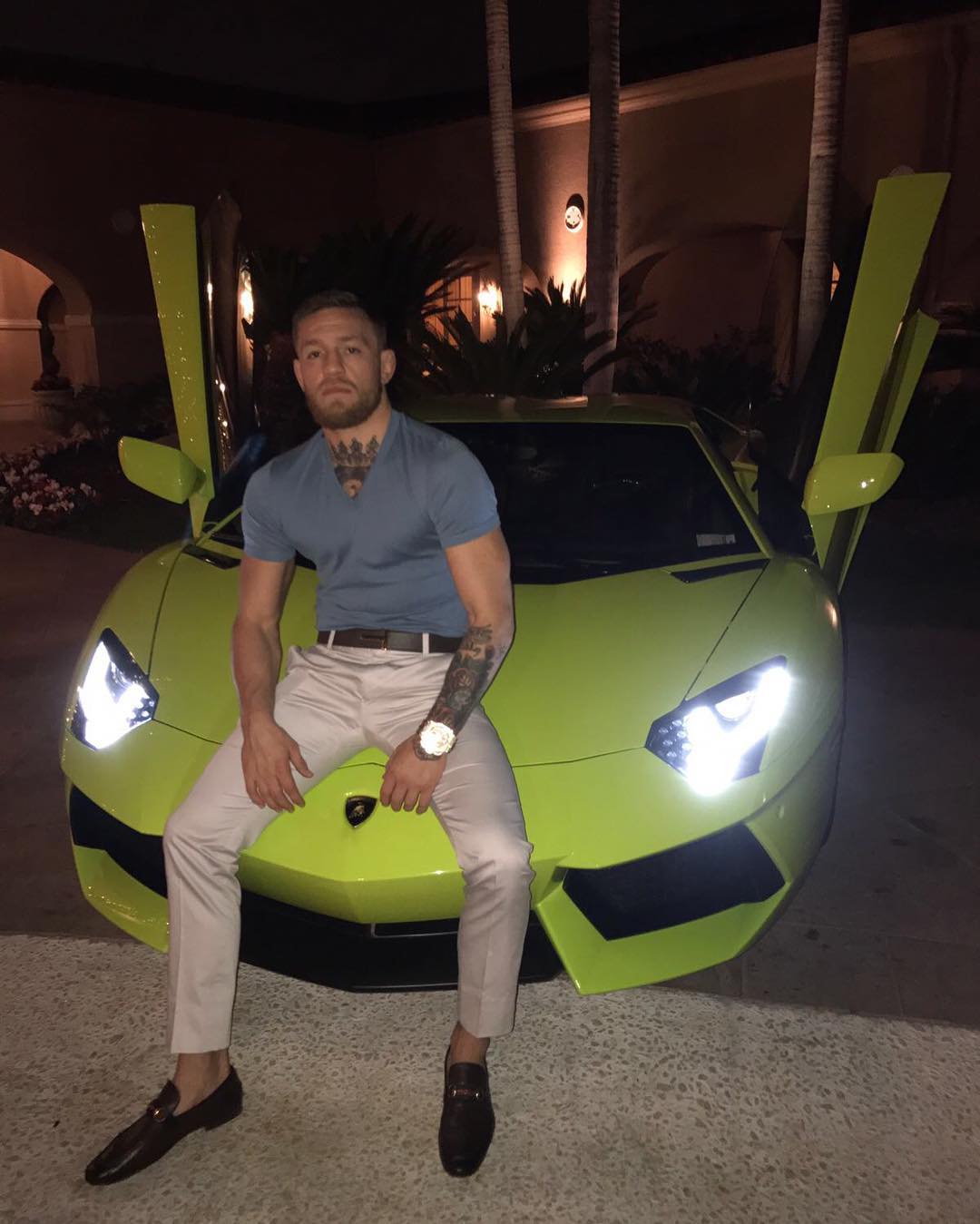 Khám phá bá»™ sưu táºp xe ấn tượng cá»§a "gã Ä‘iên" Conor McGregor