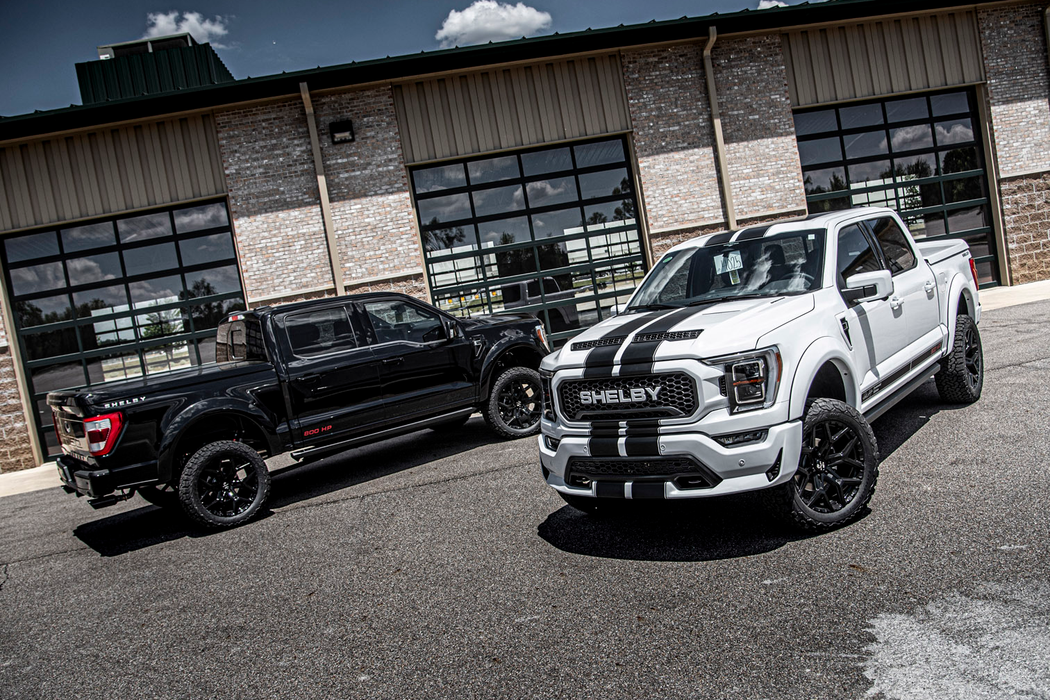 Shelby launches super pickup Ford F-150 100th anniversary edition - photo 9