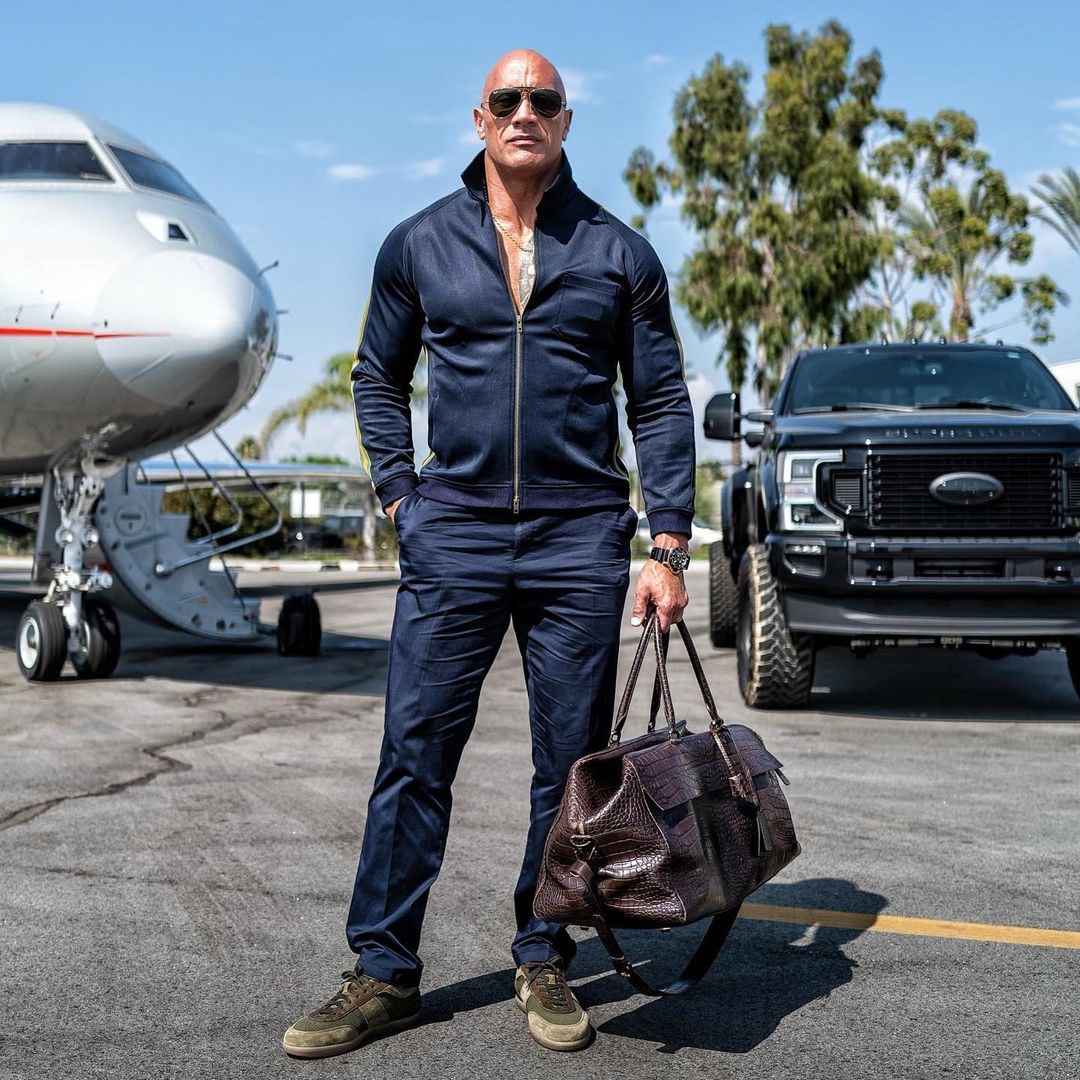 bao the rock from a past of being shunned and depressed to being a superstar who owns a billion dollar hollywood car collection 6516fa2a25d2c The Rock: From A Past Of Being Shunned And Depressed To Being A Superstar Who Owns A Billion-dollar Hollywood Car Collection