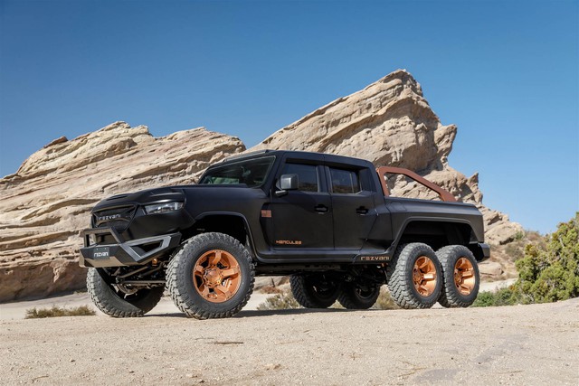 The world's most powerful 6-wheeled super pickup truck Rezvani Hercules 6x6 officially launched: 365,000 USD, 1,300 horsepower - Photo 5.