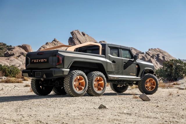 The world's most powerful 6-wheeled super pickup truck Rezvani Hercules 6x6 officially launched: 365,000 USD, 1,300 horsepower - Photo 7.