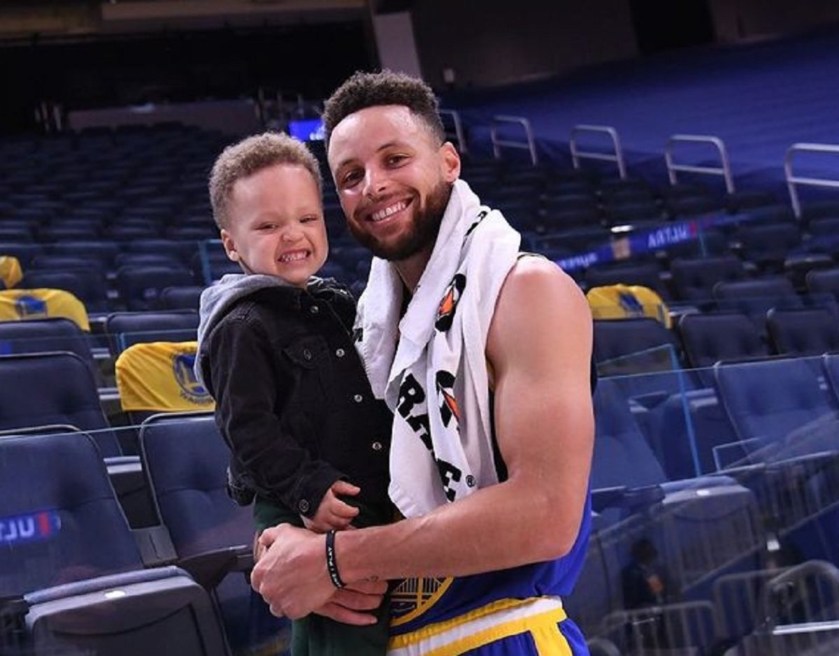 cuongnho golden state warriors legend stephen curry is beaming with pride when he sees his year old daughter 65101565b1d5d Golden State Warriors legend Stephen Curry is beaming with pride when he sees his 11-year-old daughter