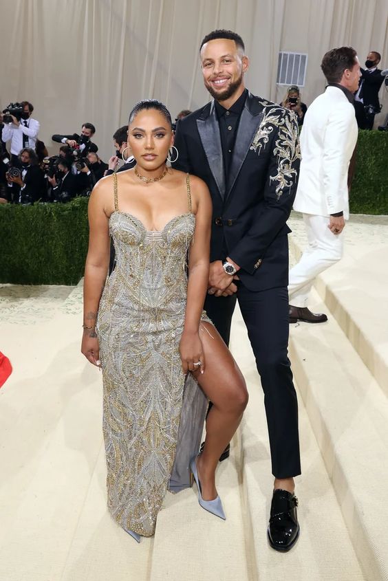 likhoa stephen and ayesha curry stars of the golden state warriors have pledged to give million to oakland california 6513ae381db86 Stephen And Ayesha Curry, Stars Of The Golden State Warriors, Have Pledged To Give $50 Million To Oakland, California