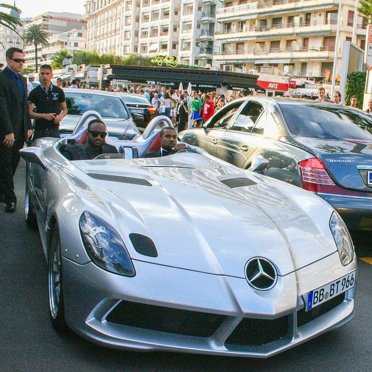 Kim Kardashian Suddenly Burst Into Tears Talking About The Difficulty Of Being A Mother To Kanye West's Children, And Then He Gave Her 5 Supercars Worth 13 Million Dollars As A Thank You, Making Everyone Admire Him. 221 bao kim kardashian suddenly burst into tears talking about the difficulty of being a mother to kanye west s children and then he gave her supercars worth million dollars as a thank you making everyone admire him 651bfbafd71d9 Kim Kardashian Suddenly Burst Into Tears Talking About The Difficulty Of Being A Mother To Kanye West's Children, And Then He Gave Her 5 Supercars Worth 13 Million Dollars As A Thank You, Making Everyone Admire Him.