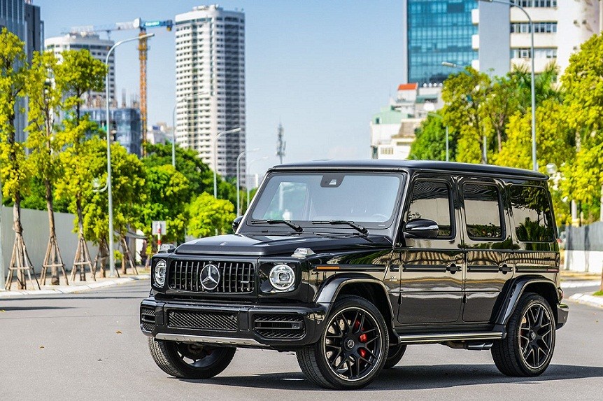 Kanye West Surprised The Whole World When He Gave Kim Kardashian A Mercedes-benz Amg G63 For Easter And Thanked Her For Coming Back To Him And Helping Him Overcome Recent Difficulties. - Car Magazine TV