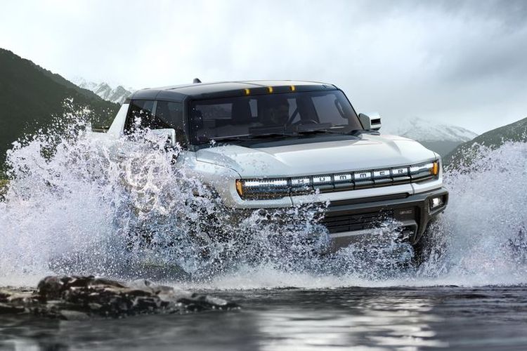 bao michael jordan accepted the past and gave his son a brand new hummer ev to congratulate him on his successful proposal to his girlfriend 65407b59d1468 Michael Jordan Accepted The Past And Gave His Son A Brand-new Hummer Ev To Congratulate Him On His Successful Proposal To His Girlfriend.