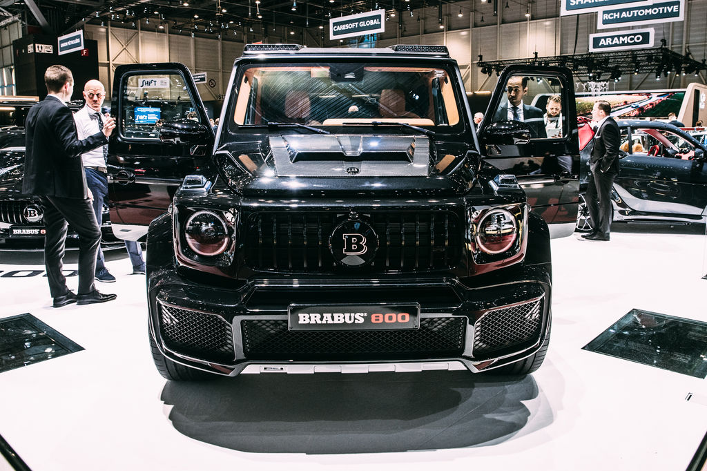 bao michael jordan surprised everyone when cr gave him a brabus g supercar on his summer vacation and on his st birthday 652bfdcdb2de5 Michael Jordan Surprised Everyone When Cr7 Gave Him A Brabus G63 Supercar On His Summer Vacation And On His 61st Birthday.