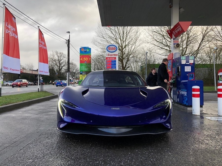 bao michael jordan surprised everyone when he gave his wife a super rare mclaren speedtail makes his yvette prieto dreams come true 652120c67f06c Michael Jordan Surprised Everyone When He Gave His Wife A Super Rare Mclaren Speedtail Makes His Yvette Prieto Dreams Come True