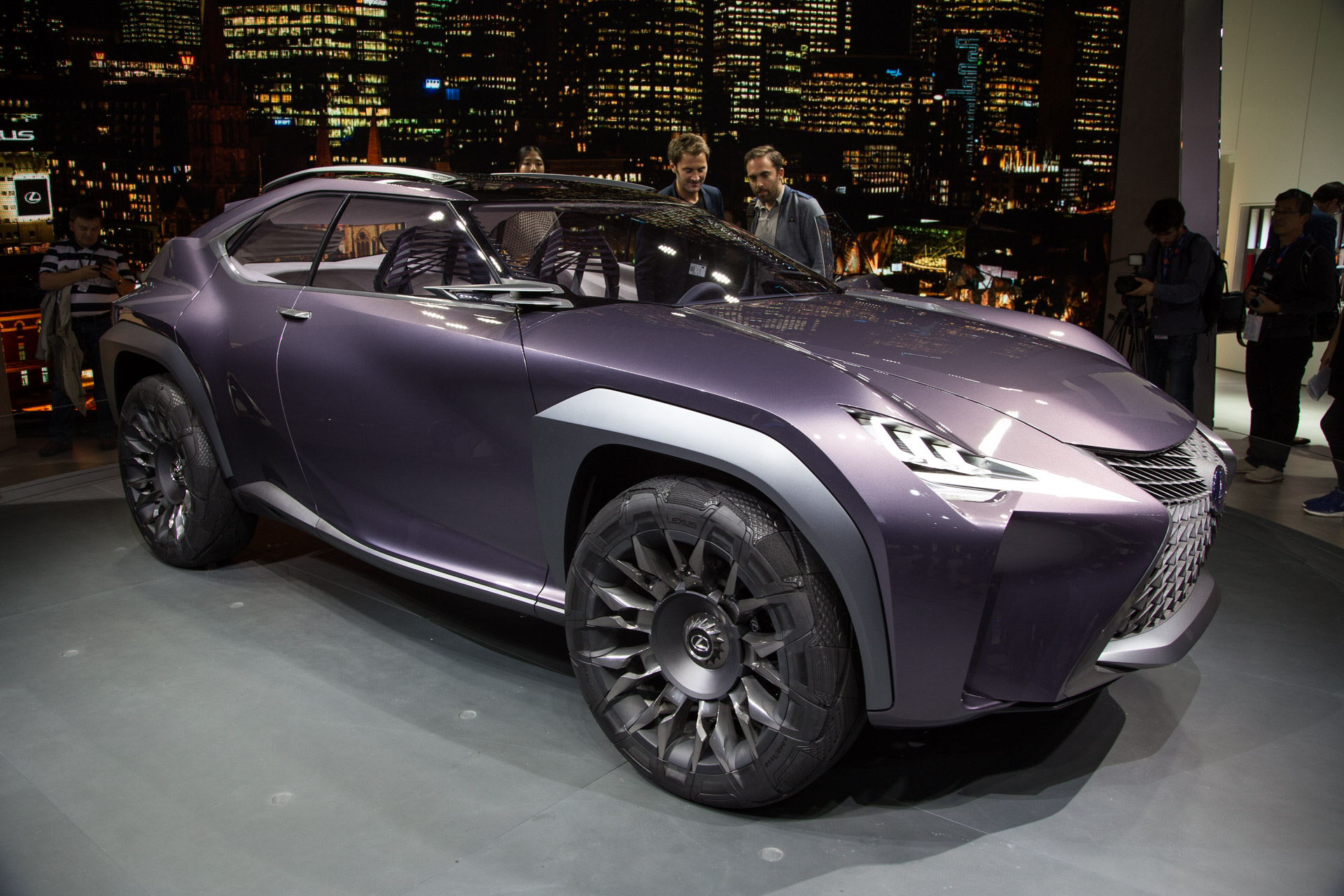 bao michael jordan surprised the whole world when he silently gave his wife a lexus ux concept on her birthday 652fb3900cac5 Michael Jordan Surprised The Whole World When He Silently Gave His Wife A Lexus Ux Concept On Her Birthday