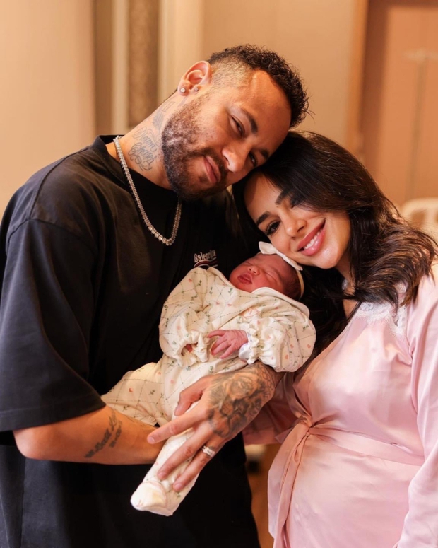 bao michael jordan surprised the world when giving neymar jr a pair of limited edition shoes for the birth of his daughter 6526a15143846 Michael Jordan Surprised The World When Giving Neymar Jr A Pair Of Limited Edition Shoes For The Birth Of His Daughter