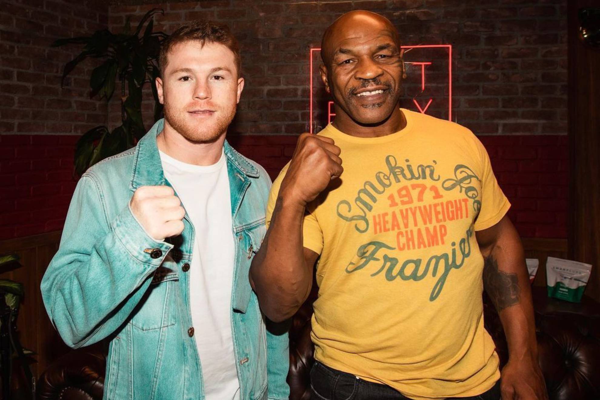 bao mike tyson suddenly surprised everyone by giving canelo alvarez a friend for his birthday and thanking him for helping him find himself 652e5af1f3cc0 Mike Tyson Suddenly Surprised Everyone By Giving Canelo Alvarez A Friend For His Birthday And Thanking Him For Helping Him Find Himself.