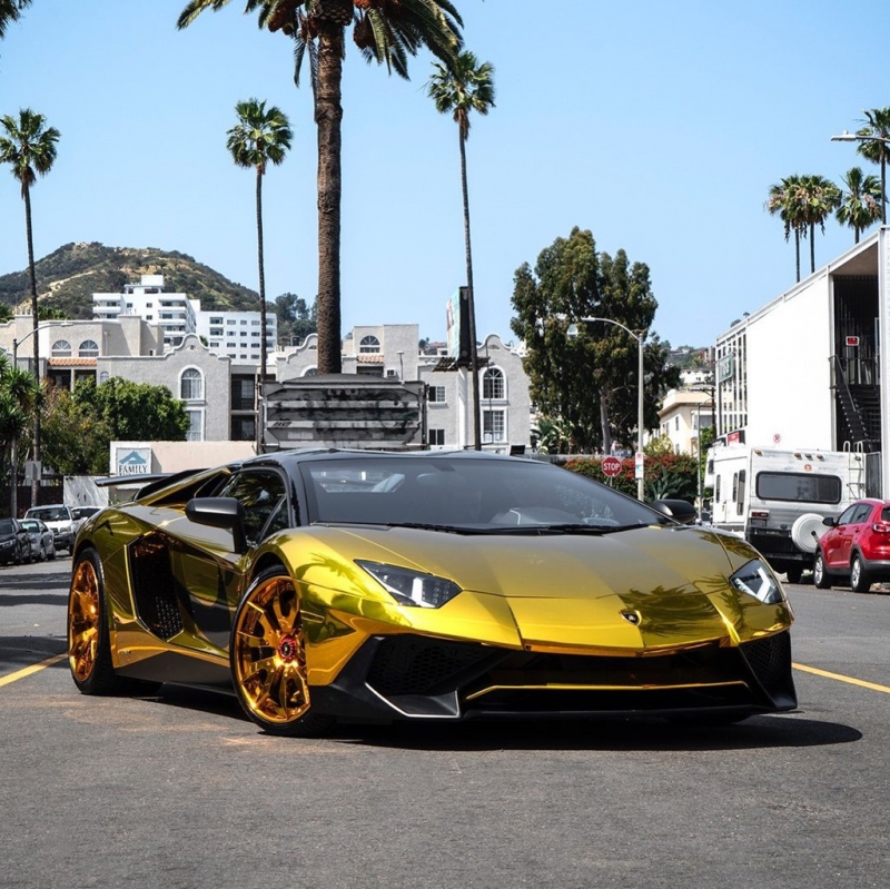 bao mike tyson surprised the whole world when he plated the lamborghini aventador in gold and pasted a tattoo symbol on the car for his birthday 652985e1e4118 Mike Tyson Surprised The Whole World When He Plated The Lamborghini Aventador In Gold And Pasted A Tattoo Symbol On The Car For His Birthday.