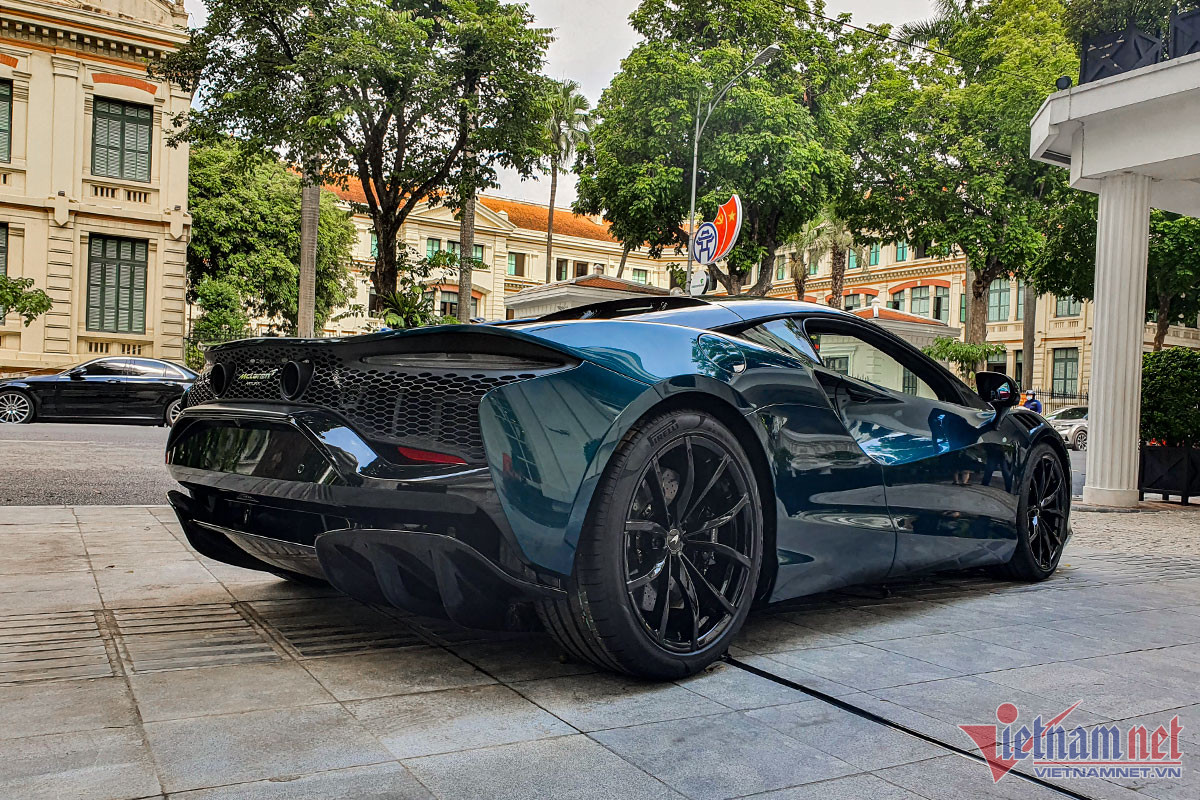 bao mike tyson surprised the world by giving his ex wife a mclaren artura on her wedding day and thanked her for helping him change 65363ff452034 Mike Tyson Surprised The World By Giving His Ex-wife A Mclaren Artura On Her Wedding Day And Thanked Her For Helping Him Change.