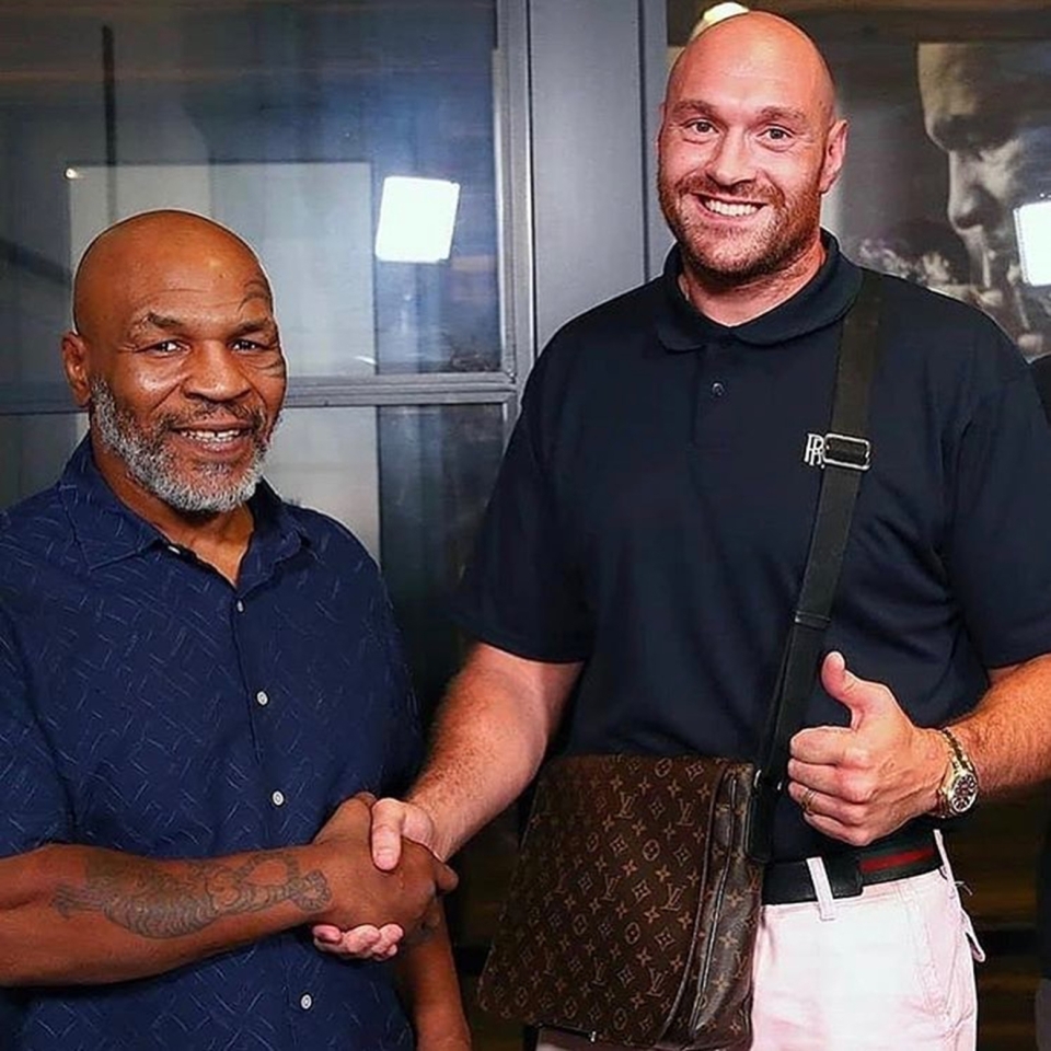 bao mike tyson surprised the world when he gave a rolls royce cullinan to his best friend for helping him find himself after bankruptcy 65339ead4d17a Mike Tyson Surprised The World When He Gave A Rolls-royce Cullinan To His Best Friend For Helping Him Find Himself After Bankruptcy.