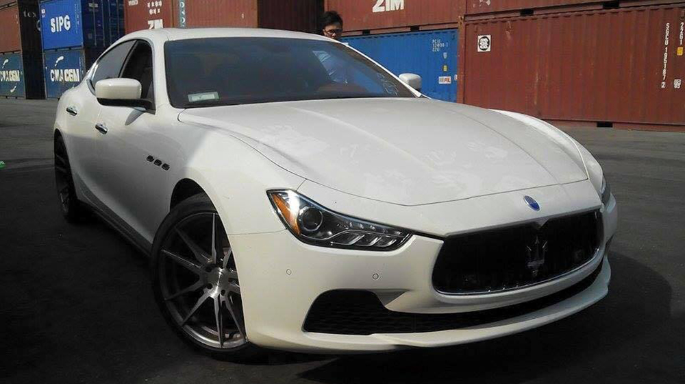 bao mike tyson surprised the world when he gave his vegetable caretaker a maserati ghibli and made his dream come true 652add776b625 Mike Tyson Surprised The World When He Gave His Vegetable Caretaker A Maserati Ghibli And Made His Dream Come True.