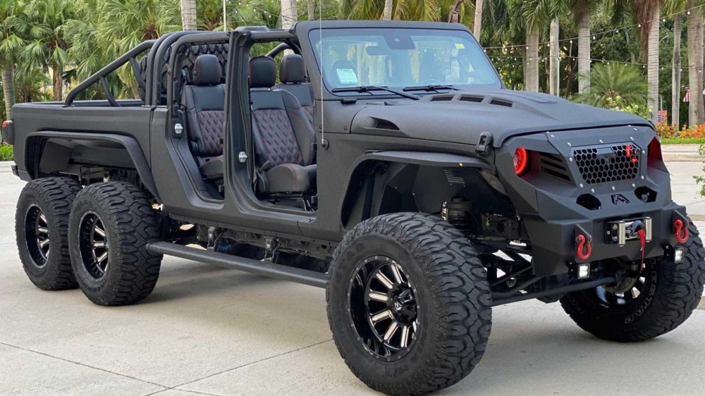 Kevin Hart deducted 10% of his income to give The Rock a Jeep Gladiator