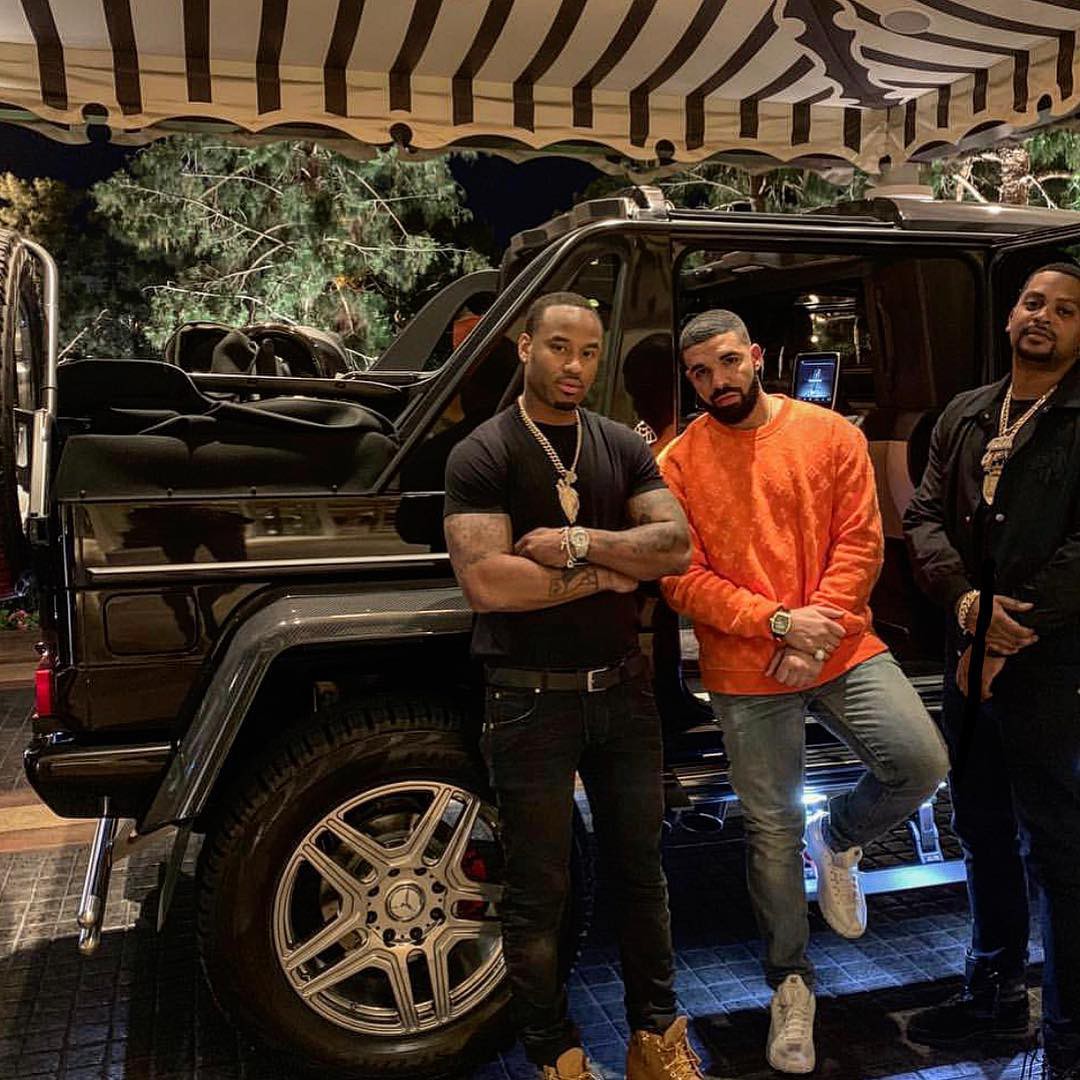 bao the rock surprised the world when he gave his junior drake a super rare mercedes maybach g landaulet to celebrate his junior s th birthday 65381b36837fb The Rock Surprised The World When He Gave His Junior Drake A Super Rare Mercedes-maybach G650 Landaulet To Celebrate His Junior's 37th Birthday.