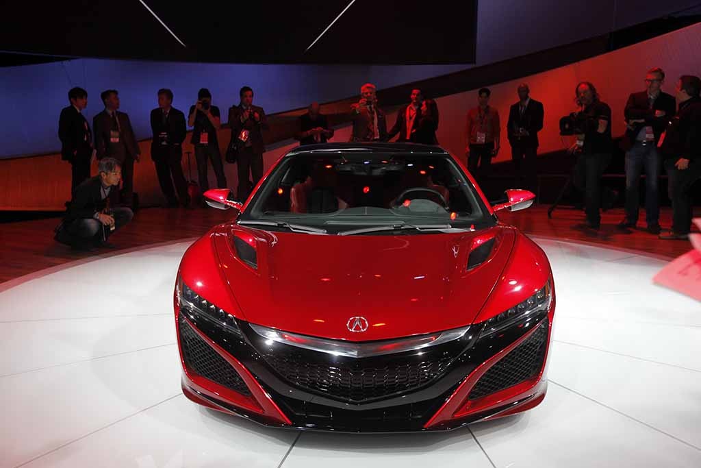 bao to honor their friendship drake made jordan b s dream come true by giving him a rare acura nsx supercar for his birthday 652ea700a7a11 To Honor Their Friendship, Drake Made Jordan B's Dream Come True By Giving Him A Rare Acura Nsx Supercar For His Birthday.