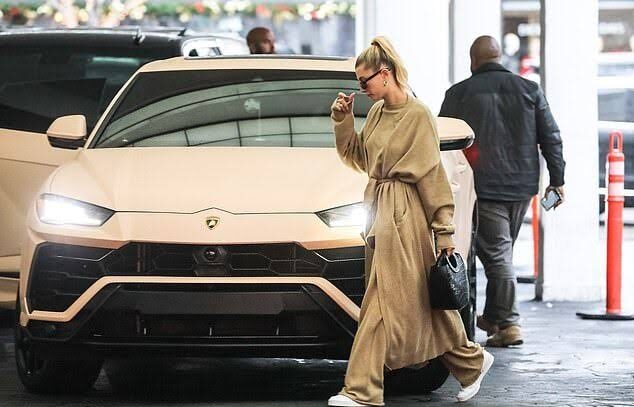 bao to please his wife justin bieber surprised everyone by buying his wife a lamborghini urus to celebrate their th wedding anniversary 6527e962c532d To Please His Wife, Justin Bieber Surprised Everyone By Buying His Wife A 2023 Lamborghini Urus To Celebrate Their 5th Wedding Anniversary.
