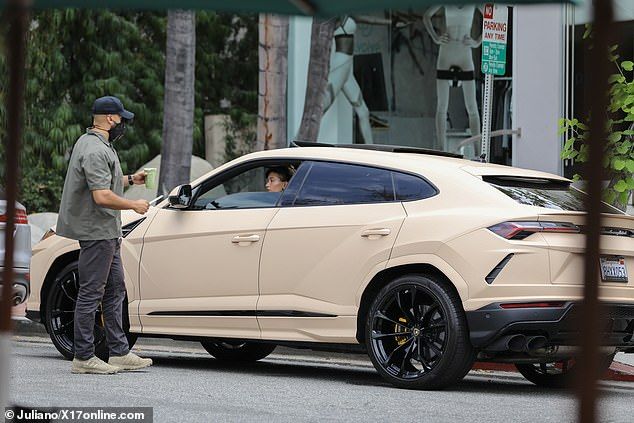 bao to please his wife justin bieber surprised everyone by buying his wife a lamborghini urus to celebrate their th wedding anniversary 6527e968c1645 To Please His Wife, Justin Bieber Surprised Everyone By Buying His Wife A 2023 Lamborghini Urus To Celebrate Their 5th Wedding Anniversary.