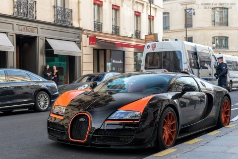 bugatti veyron.jpg 557888218 Keanu Reeves Surprised The World When He Secretly Auctioned The Bugatti Veyron Supercar To Establish A Charity Organization To Support Children With Cancer.