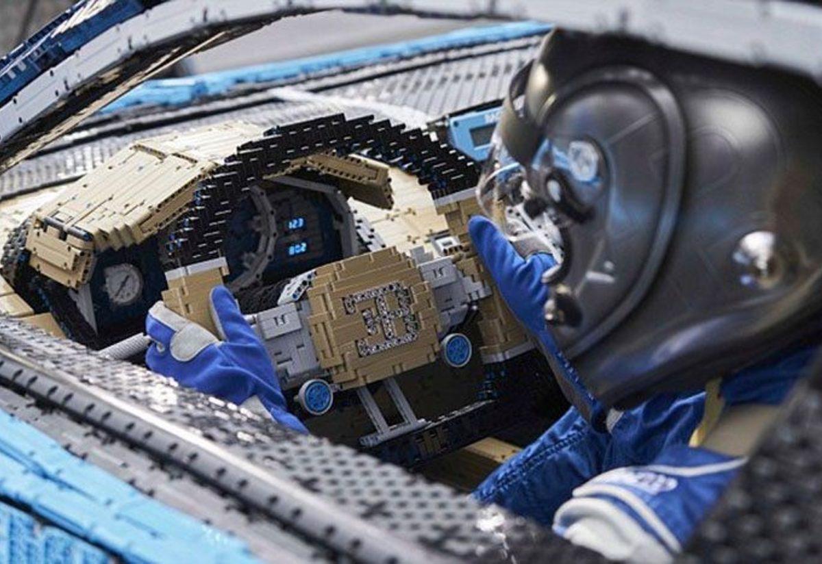 lamtac bugatti shows its class by using more than a million lego pieces to create a working bugatti chiron that can accelerate to mph 6540af6c49a52 Bugatti Shows Its Class By Using More Than A Million Lego Pieces To Create A Working Bugatti Chiron That Can Accelerate To 12 Mph