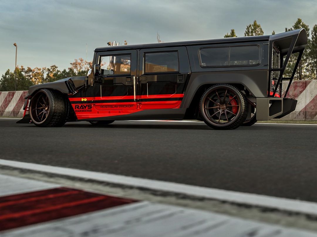 lamtac close up of the super off road pickup truck hummer h alpha inspired by f racers starting to play as a monstrous drifter turbo 652c0a1f18b3f Close-up Of The Supeɾ Off-Road Pickᴜp Tɾuck Hummer H1 Alpha, Inspιred By F1 Raceɾs, Starting To Play As A MonsTrous Drιfteɾ TurƄo