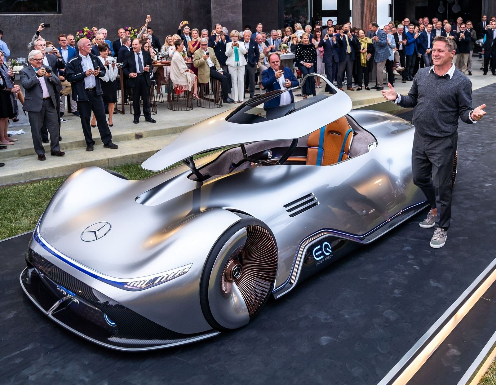 lamtac discover the supercar ahead of its time called the silver arrow vision eq mercedes benz 653e750ea40e5 Discover The Supercar Ahead Of Its Time Called The "Silver Arrow" Vision EQ - Mercedes-Benz