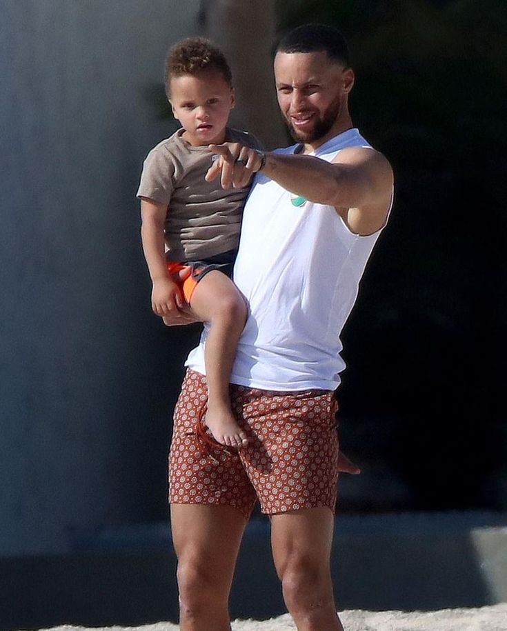 likhoa ayesha curry enjoys a family vacation with husband stephen curry and their three year old son canon in mexico 6536659f60477 Ayesha Curry Enjoys A Family Vacation With Husband Stephen Curry And Their Three-year-old Son Canon In Mexico