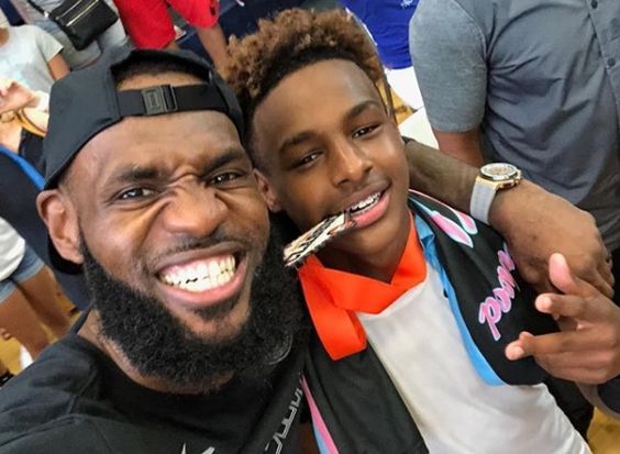 likhoa happy pictures of lebron james and his family over the years 6529629e539e1 Happy Pictures Of Lebron James And His Family Over The Years