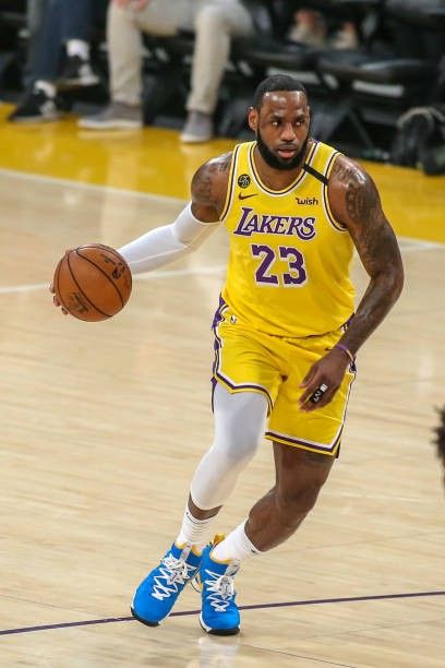 likhoa hot new lebron james seriously considers retiring after stopping in the western finals 651e2f9492088 Hot New: Lebron James Seriously Considers Retiring After Stopping In The Western Finals