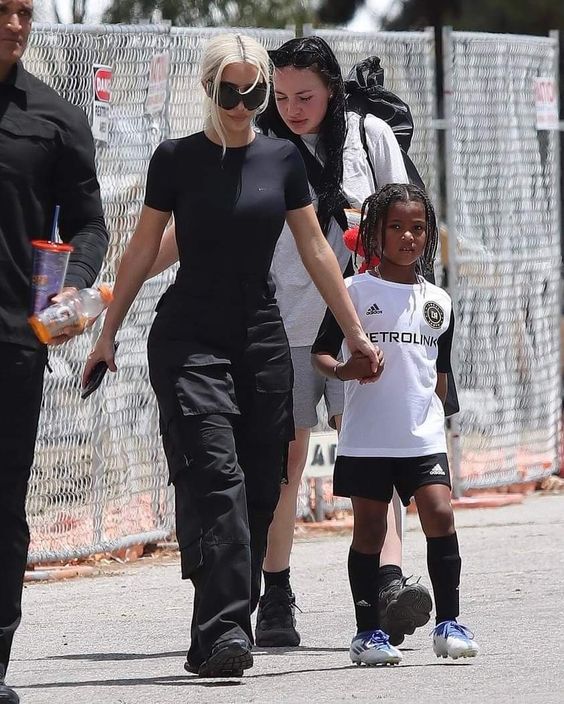 likhoa kim kardashian and her ex husband kanye west took north and chicago to cheer on their son saint west s soccer in calabasas 6535e13d8c09c Kim Kardashian And Her Ex-husband Kanye West Took North And Chicago To Cheer On Their Son Saint West's Soccer In Calabasas.