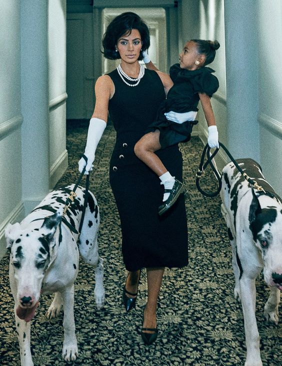 likhoa kim kardashian appeared in a new image that surprised everyone in the chanel jackie kennedy magazine set with her daughter north west 6536ad0305c54 Kim Kardashian Appeared In A New Image That Surprised Everyone In The Chanel Jackie Kennedy Magazine Set With Her Daughter North West