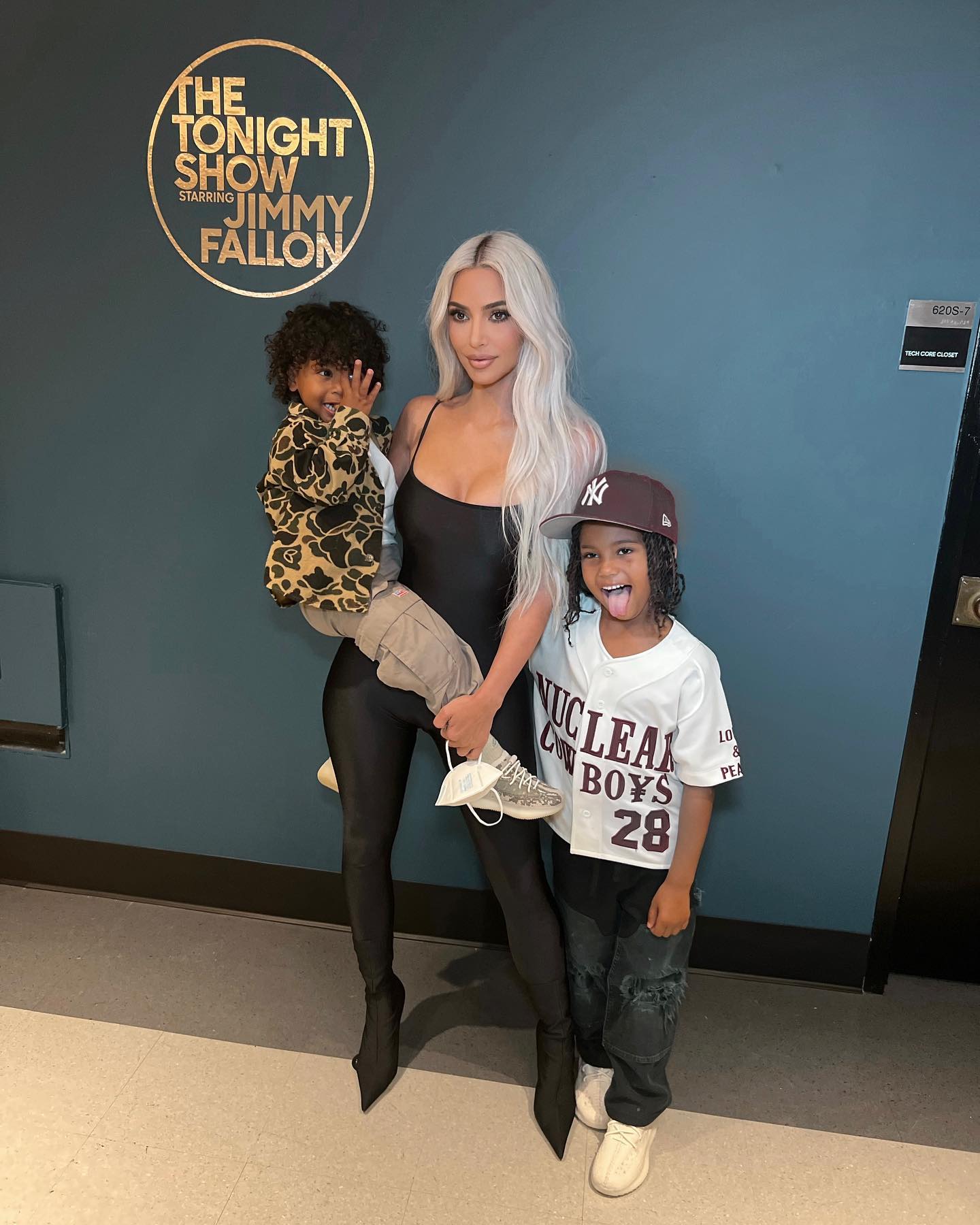 likhoa kim kardashian shares funny and interesting moments with her children at the tonight show starting jimmy 652d1a6d8c50c Kim Kardashian Shares Funny And Interesting Moments With Her Children At "The Tonight Show Starting Jimmy"