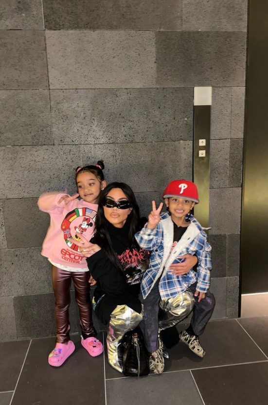 likhoa kim kardashian shares warm and intimate photos with her children during her trip to japan 6536a14579b99 Kim Kardashian Shares Warm And Intimate Photos With Her Children During Her Trip To Japan