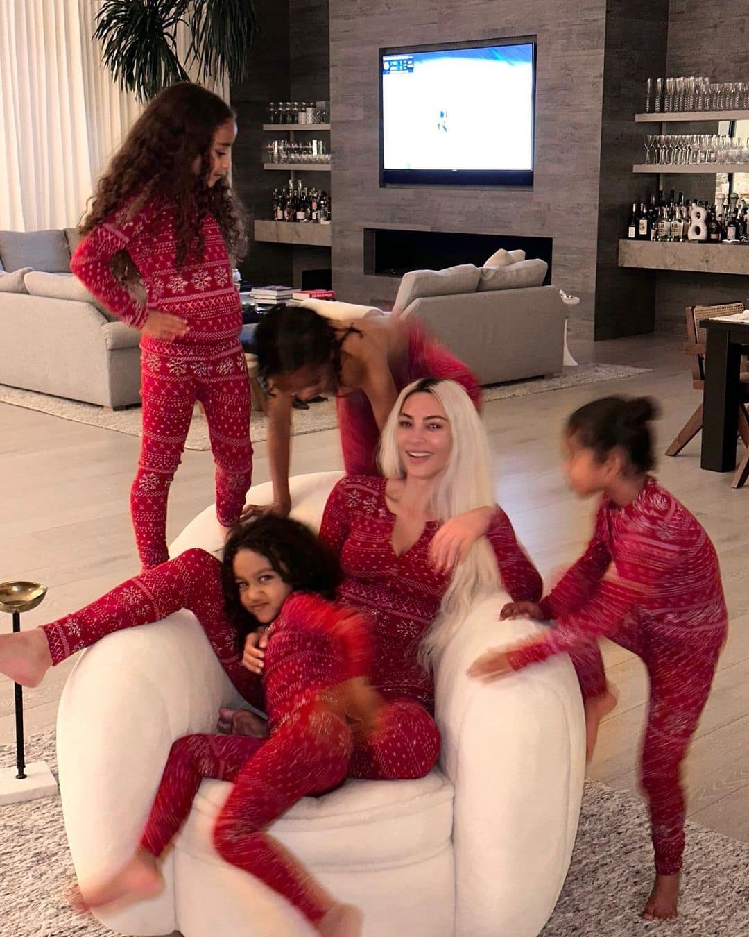 likhoa kim kardashian surprisingly shared moments spent with her precious little angles including chicago north palm and saint on sunday night 653e8376aa082 Kim Kardashian Surprisingly Shared Moments Spent With Her Precious Little Angles Including Chicago, North, Palm And Saint On Sunday Night