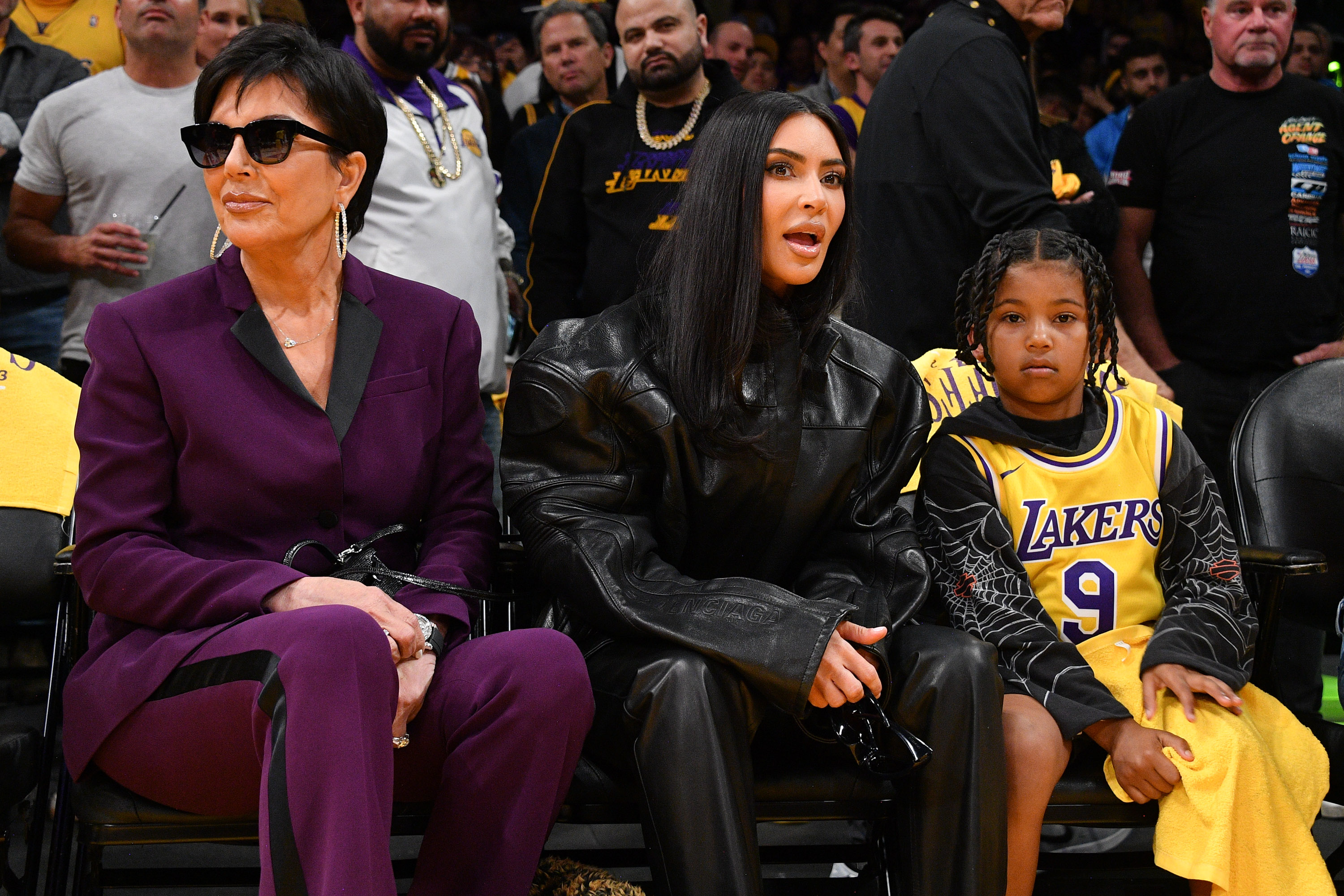 likhoa kim kardashian was spotted dressed stylishly while going to watch the basketball match between the la lakers and memphis grizzlies with her son and mother 652766a4a5909 Kim Kardashian Was Spotted Dressed Stylishly While Going To Watch The Basketball Match Between The La Lakers And Memphis Grizzlies With Her Son And Mother.
