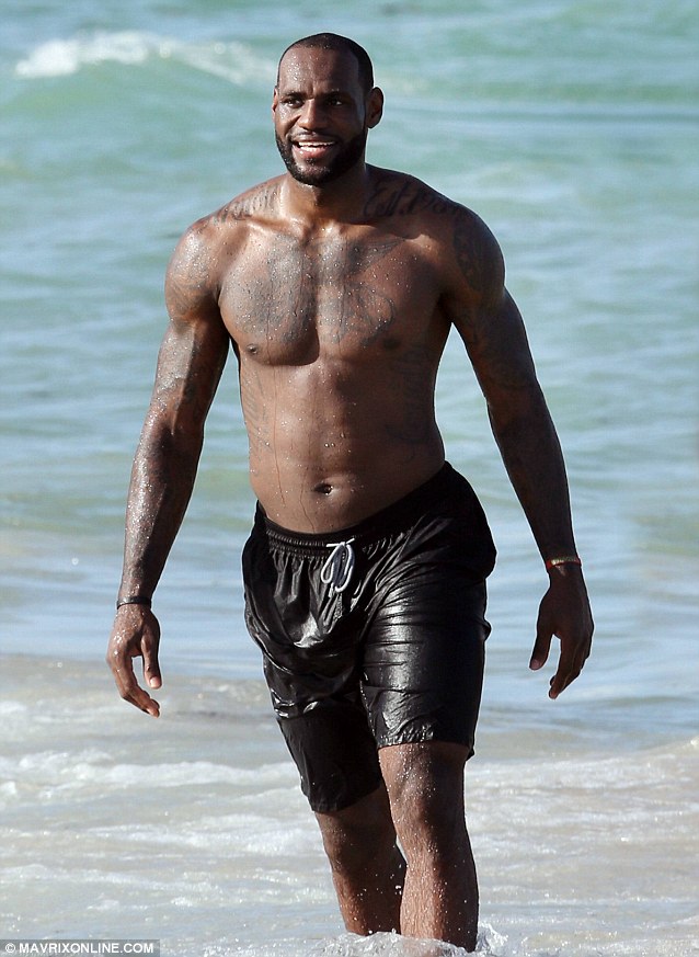 likhoa lebron james and the secret of heavy gym exercises to get in shape like he is now 6523c9e7c1957 Lebron James And The Secret Of Heavy Gym Exercises To Get In Shape Like He Is Now