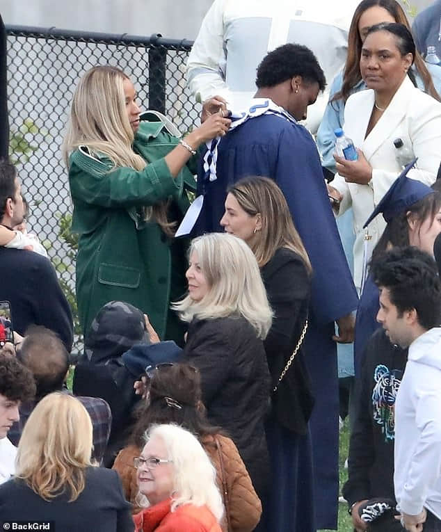 likhoa lebron james family was unexpectedly happy at son bronny s high school graduation ceremony at sierra canyon school 6533995007134 Lebron James' Family Was Unexpectedly Happy At Son Bronny's High School Graduation Ceremony At Sierra Canyon School