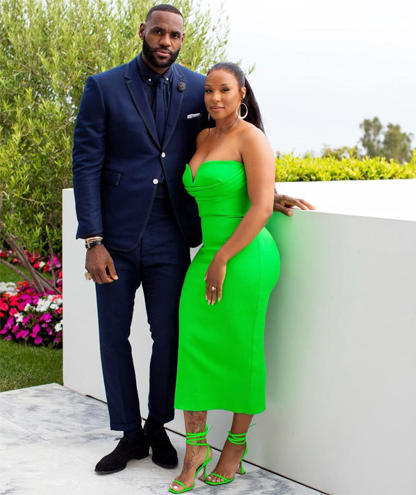 likhoa lebron james spent more than million usd to buy this item to give his wife on their anniversary making the online community jealous 6526145a26662 Lebron James Spent More Than 15 Million Usd To Buy This Item To Give His Wife On Their Anniversary Making The Online Community Jealous