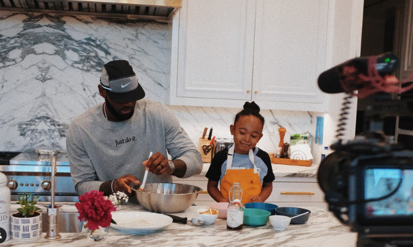 likhoa lebron james suddenly appeared in his daughter s vlog video all things zhuri surprising the whole world with the cooking talent of father and daughter 653527f3eca14 Lebron James Suddenly Appeared In His Daughter's Vlog Video "‘All Things Zhuri", Surprising The Whole World With The Cooking Talent Of Father And Daughter