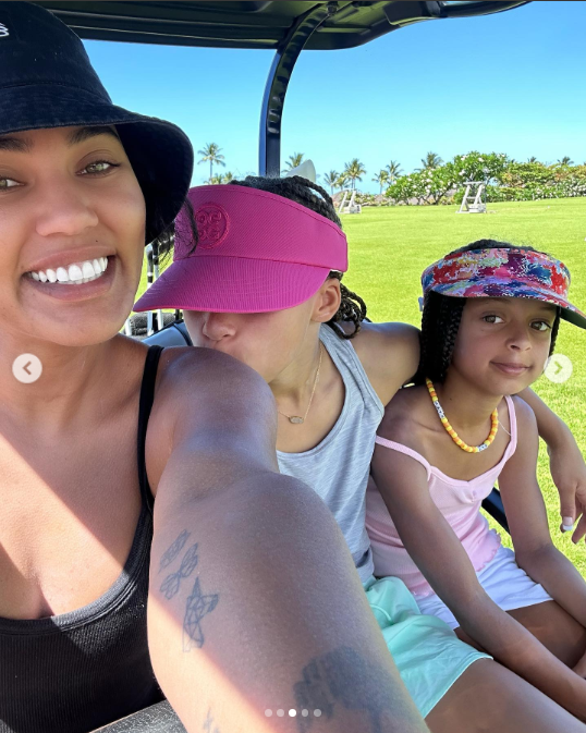 likhoa stephen curry and ayesha s family took their adorable children to an extremely adorable golf practice session 65312be734922 Stephen Curry And Ayesha's Family Took Their Adorable Children To An Extremely Adorable Golf Practice Session