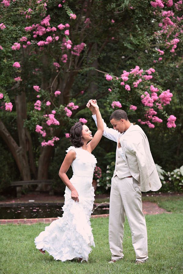 Stephen Curry and his wife suddenly posted beautiful, dreamlike wedding photos from 10 years ago on social networks