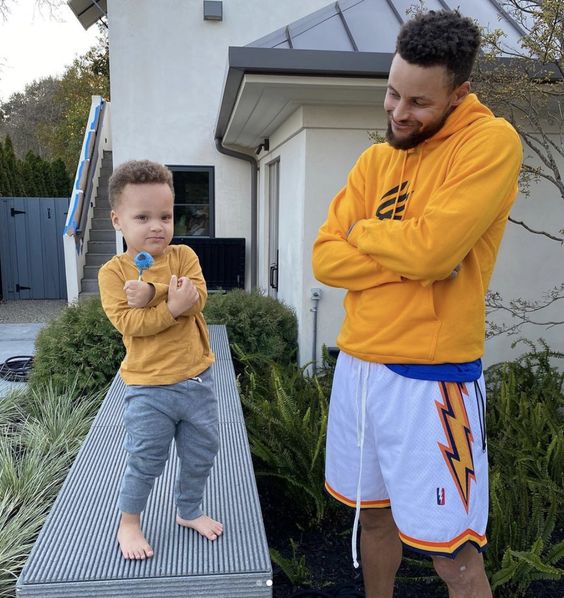 likhoa stephen curry celebrates victory with surprise birthday gift and sweet moment with his son canon curry 651e6275cb31f Stephen Curry Celebrates Victory With Surprise Birthday Gift And Sweet Moment With His Son - Canon Curry