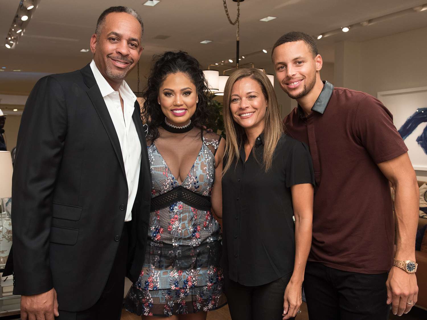 likhoa stephen curry surprised the world by revealing little known things about his family including dell curry and ayesha 652e0ac51682d Stephen Curry Surprised The World By Revealing Little-known Things About His Family Including Dell Curry And Ayesha