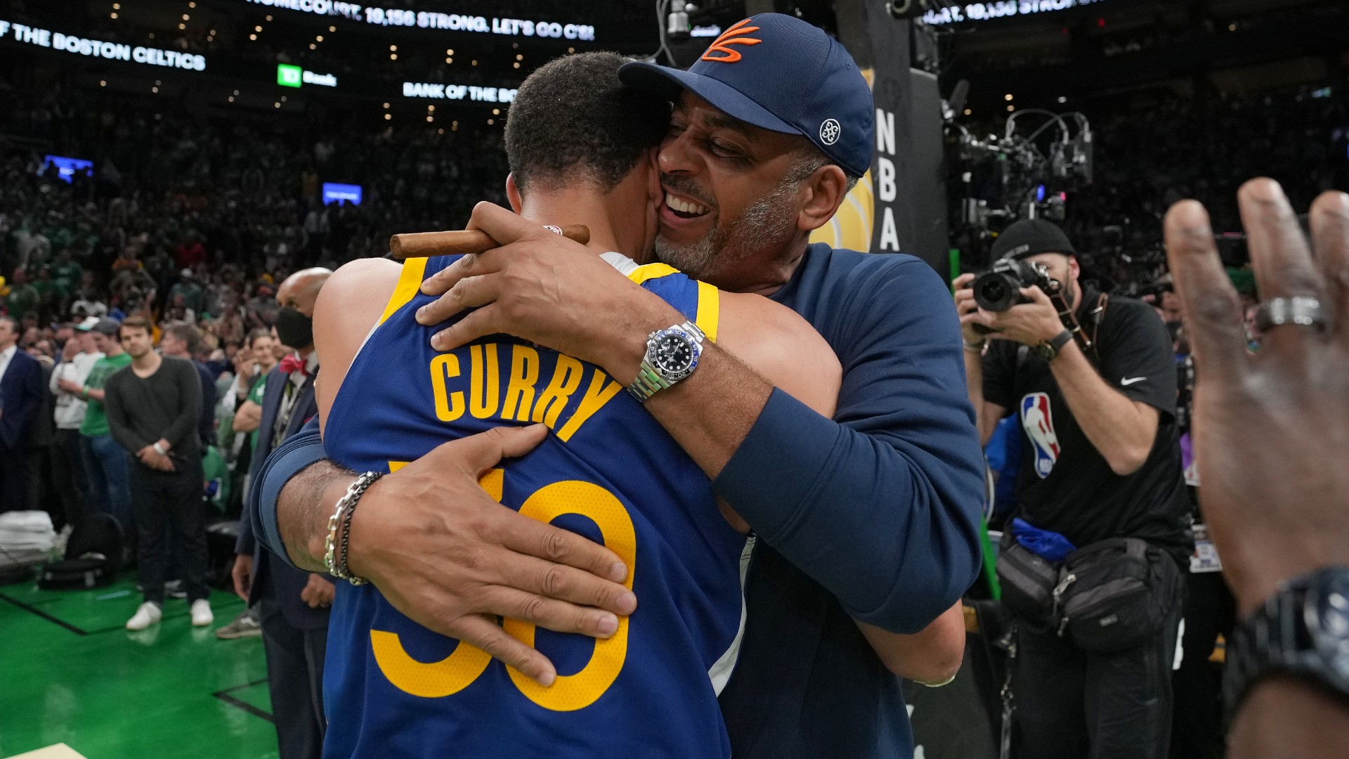 likhoa stephen curry surprised the world by revealing little known things about his family including dell curry and ayesha 652e0ac683830 Stephen Curry Surprised The World By Revealing Little-known Things About His Family Including Dell Curry And Ayesha